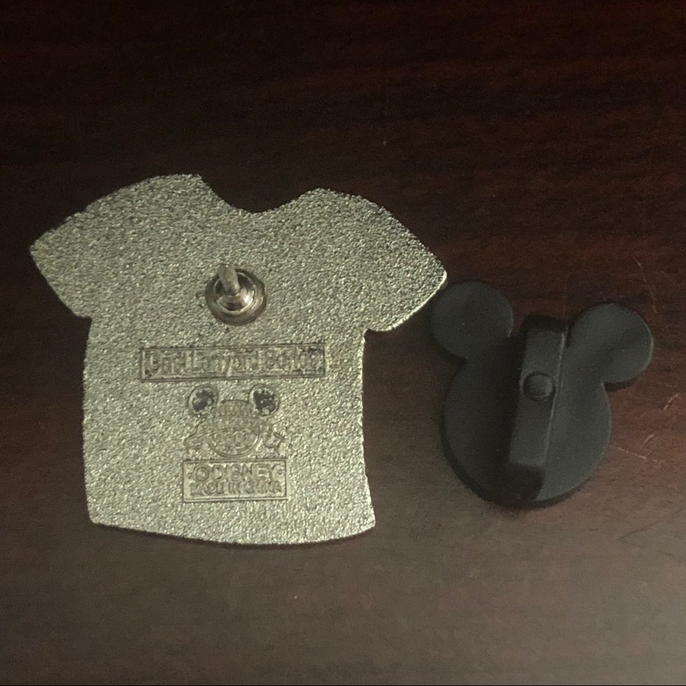 Disney Hidden Mickey Pin - Dewey Duck - Picture 2 of 2